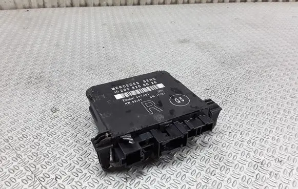 Mercedes-Benz C W203 Door control unit/module 2038206626