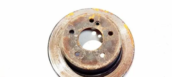 Mercedes-Benz C W202 Rear brake disc neventiliuojamas