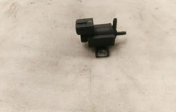 Vacuum valve