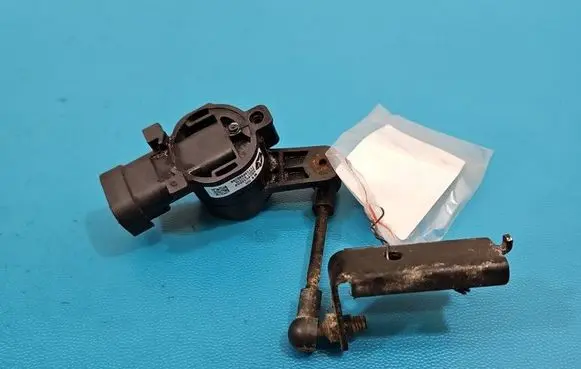 Jeep Grand Cherokee Headlight ballast module Xenon 68245332AB IMPRK1592773