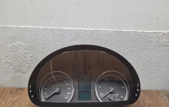 Mercedes-Benz Vito Viano W639 Speedometer (instrument cluster)