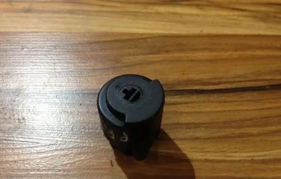 Nissan Almera N16 Ignition lock contact 