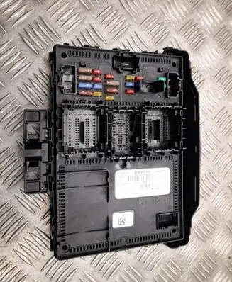 Ford Focus Fuse box set JX6T15604BJH