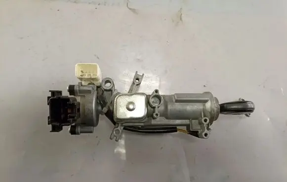 Suzuki Grand Vitara II Ignition lock