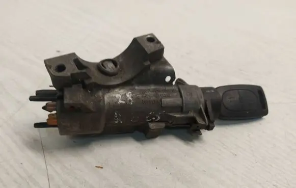 Audi A6 S6 C5 4B Ignition lock 4b0905851b