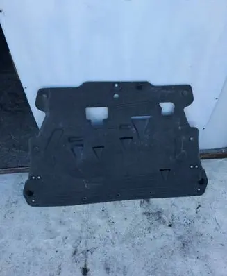 Volvo XC60 Engine splash shield/under tray 31497612