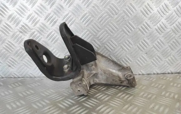 Opel Agila B Engine mount bracket