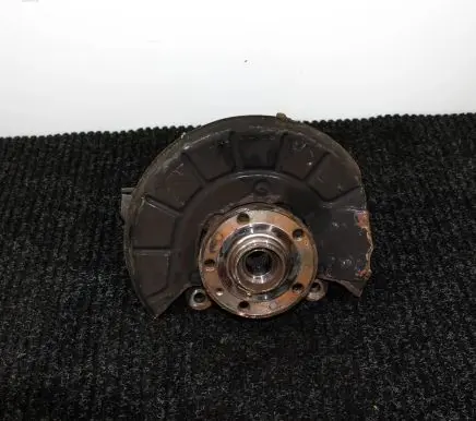 Front wheel hub