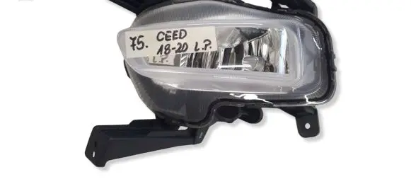 KIA Ceed Headlight/headlamp 92201J7000