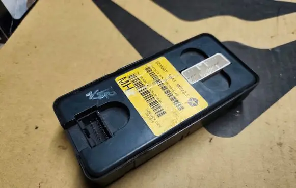Jeep Grand Cherokee (WJ) Seat control module P56050151AB