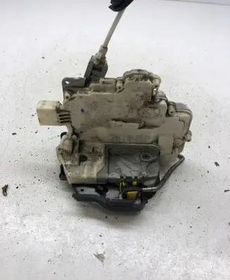 Audi A4 S4 B7 8E 8H Rear door lock 8E0839015AA