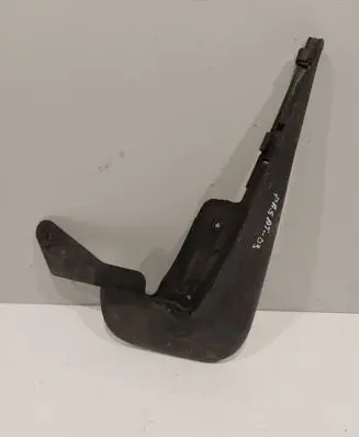 Volkswagen PASSAT B5.5 Front mudguard 3B0075111B