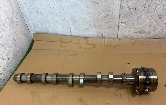 Mercedes-Benz C AMG W205 Camshaft A1770501301