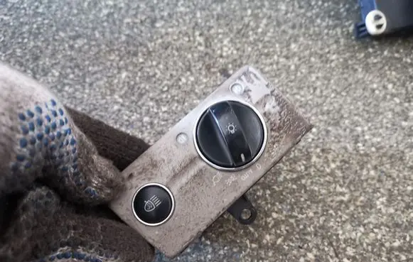 Mercedes-Benz E W211 Light switch 2115450104