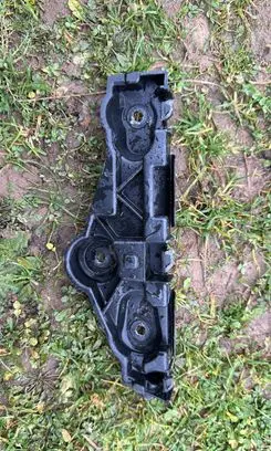 Renault Sandero II Front bumper mounting bracket 622239585