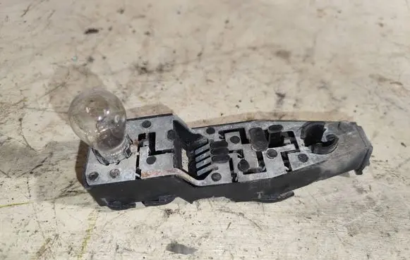 Ford Galaxy Tail light bulb cover holder 95vw13n004