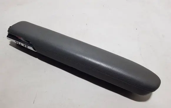 Mercedes-Benz S W221 Coupe rear side trim panel 2217270266F A2217270266