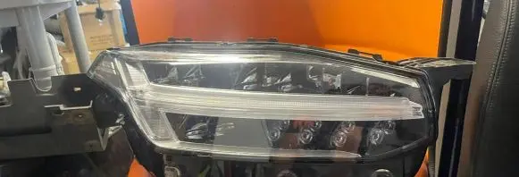 Volvo XC90 Headlight/headlamp 32228689 1805234800
