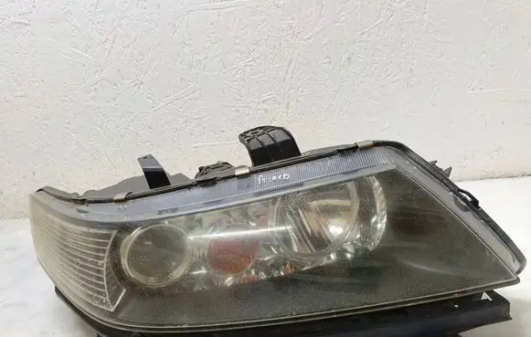 Honda Accord Headlight/headlamp P2928 W3T10471