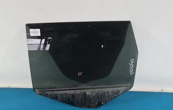 Rear door window glass
