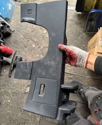 Nissan Qashqai Dashboard lower bottom trim panel 68106JD900