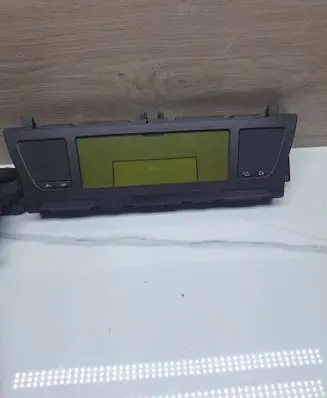 Speedometer (instrument cluster)