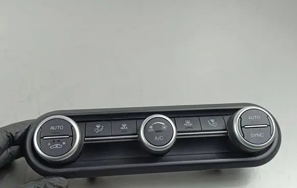 Alfa Romeo Stelvio Climate control unit 01561506100 02127