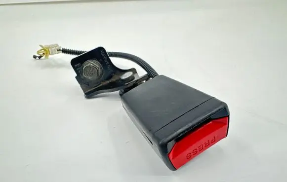 KIA Ceed Rear seatbelt buckle 20120920