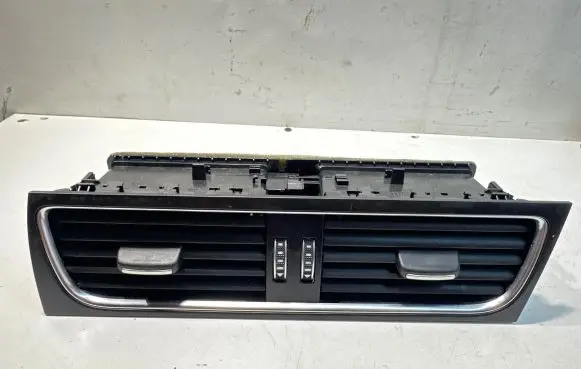 Audi A4 S4 B8 8K Dash center air vent grill 8T2820951D
