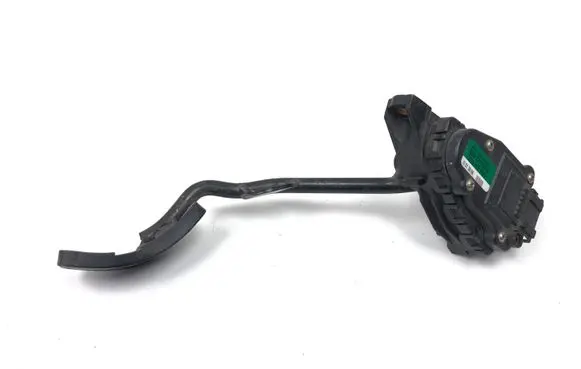 Volkswagen PASSAT B5.5 Accelerator throttle pedal 8D2721523B 6PV00802609