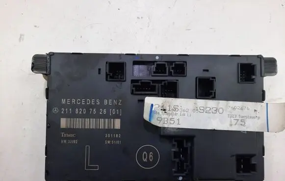 Mercedes-Benz E W211 Door control unit/module 2118207526