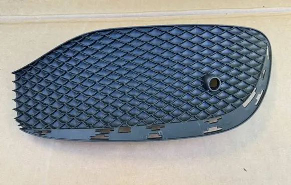 Mercedes-Benz E W213 Front bumper lower grill A2138850822