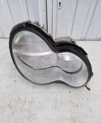 Mercedes-Benz C W203 Headlight/headlamp A2038200261