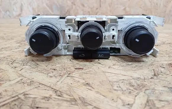 Volkswagen Polo IV 9N3 Climate control unit 6Q0819445