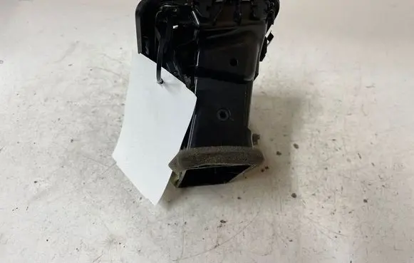 Audi A4 S4 B8 8K Rear air vent grill 8K0819203