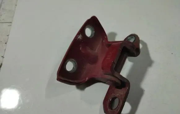 Hyundai i30 Rear door lower hinge 