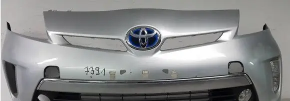 Toyota Prius c Front bumper 5211947510