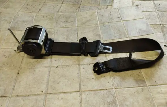 Opel Meriva A Front seatbelt 566331211