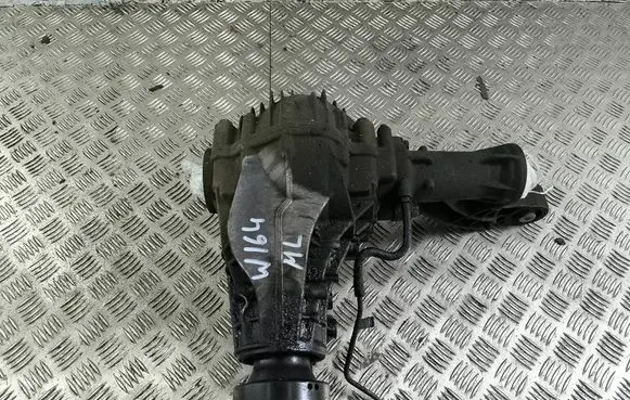 Mercedes-Benz ML W164 Front differential A1643302102