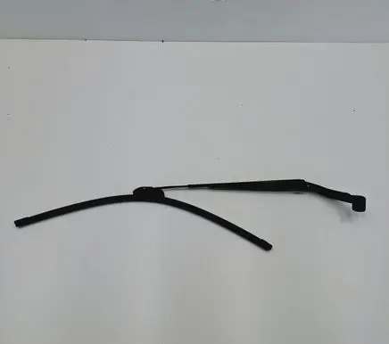 Nissan Leaf II (ZE1) Front wiper blade arm