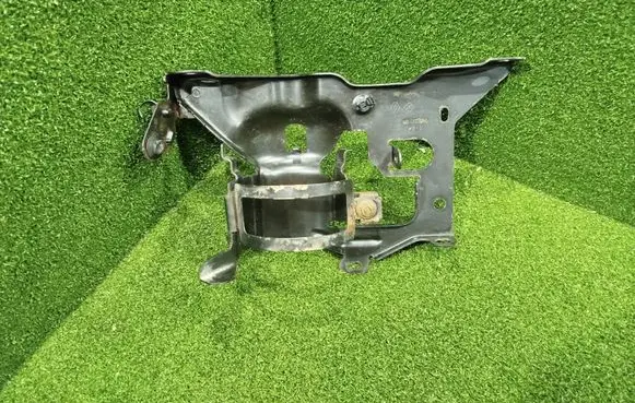 Opel Vivaro Fuel filter bracket/mount holder 164192090R 93450862