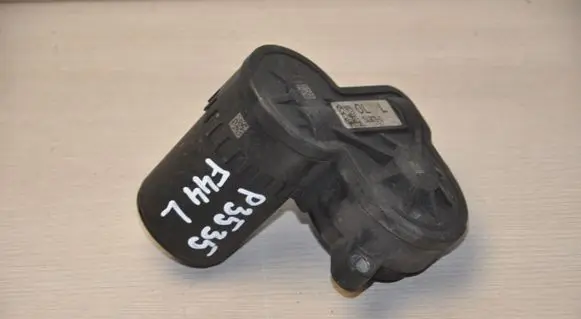 BMW 2 F44 Hand brake/parking brake motor 1543679