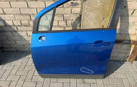 Opel Mokka X Front door