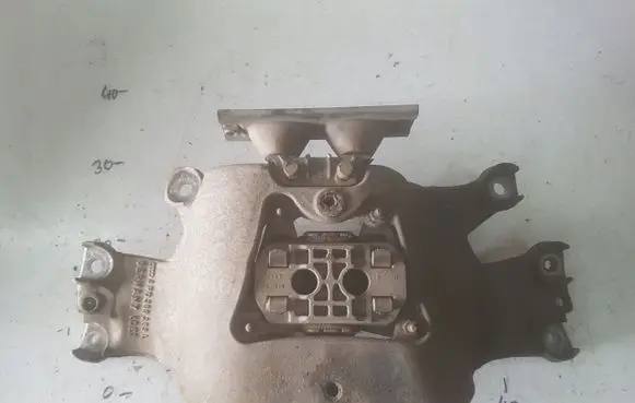 Audi A6 S6 C6 4F Gearbox mounting bracket 4F0399263L