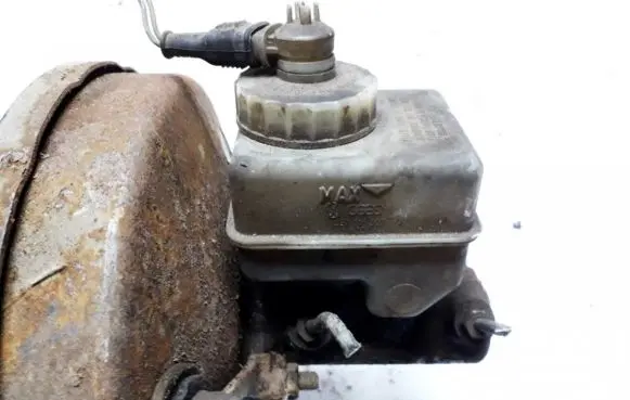 Volkswagen PASSAT B3 Master brake cylinder