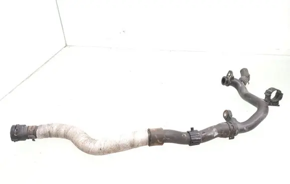 Volkswagen PASSAT B6 Engine coolant pipe/hose 06J121065F 3C0122073EG