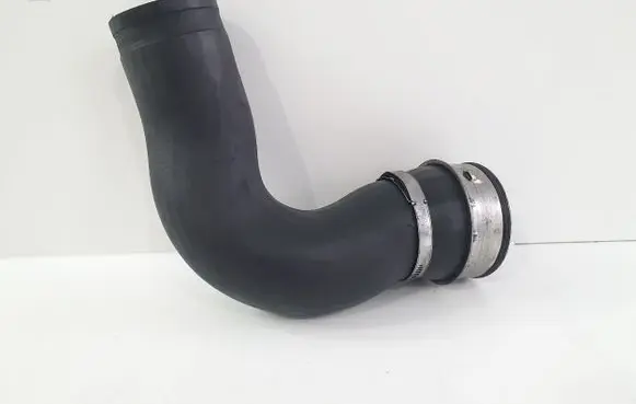Mercedes-Benz ML W163 Intercooler hose/pipe 1635016182