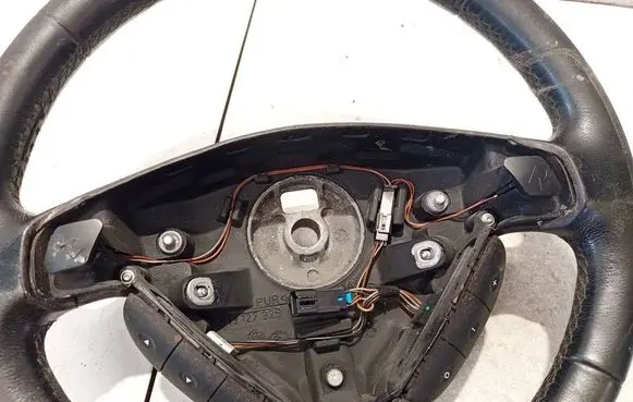 Opel Zafira A Steering wheel buttons/switches 
