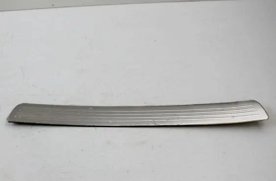Mercedes-Benz GL X166 Rear sill trim cover A1666860836