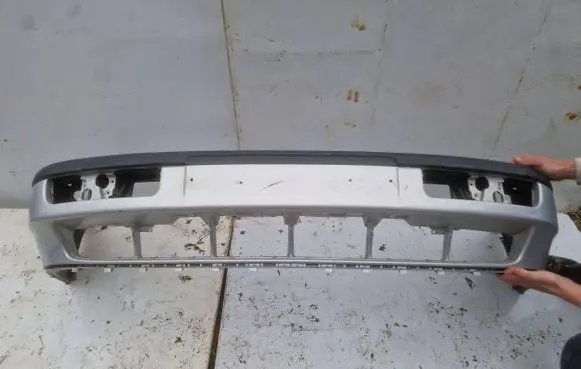 Volkswagen PASSAT B4 Front bumper 3A0807217